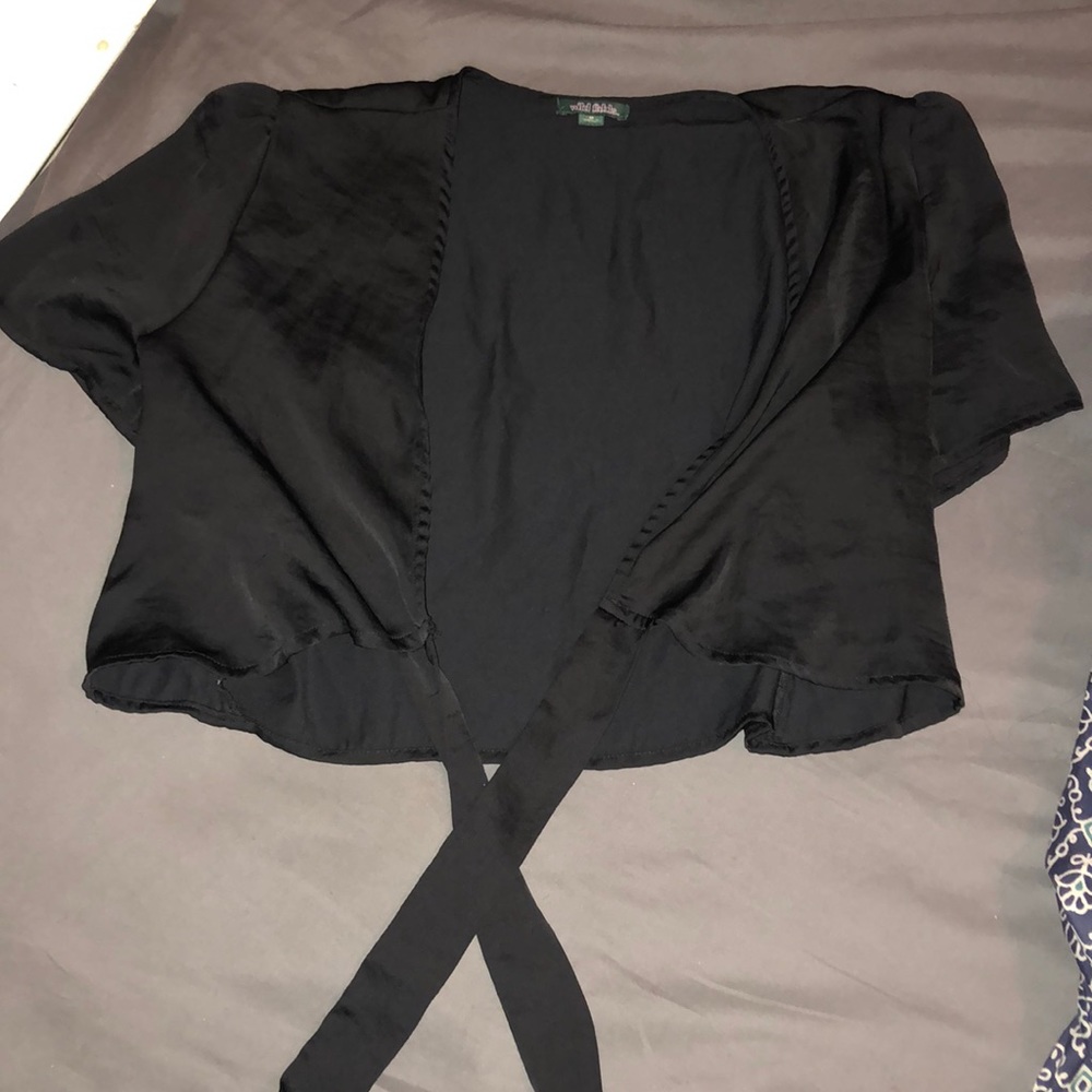 Short Sleeved Front Tie Crop Top